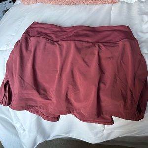 Play off the pleats mid-rise lululemon skirt!!